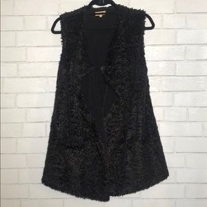 Piko1988 Black Super Soft Shaggy Faux Fur Vest